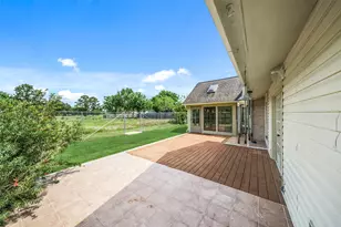 248 E Castle Harbour Dr, Friendswood, TX 77546 - Photo 31
