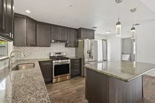248 E Castle Harbour Dr, Friendswood, TX 77546 - Photo 15