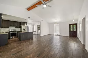248 E Castle Harbour Dr, Friendswood, TX 77546 - Photo 11