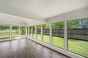 248 E Castle Harbour Dr, Friendswood, TX 77546 - Photo 29