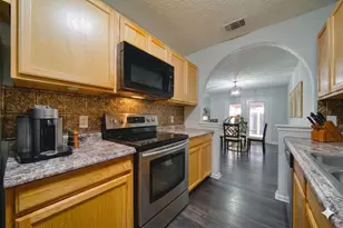 5402 Sherrylee Ln, Spring, TX 77373 - Photo 9