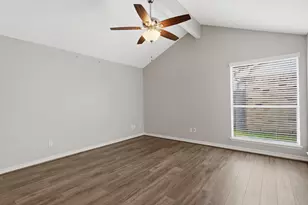 2019 Creek Valley Ln, Sugar Land, TX 77478 - Photo 15