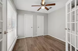 2019 Creek Valley Ln, Sugar Land, TX 77478 - Photo 13