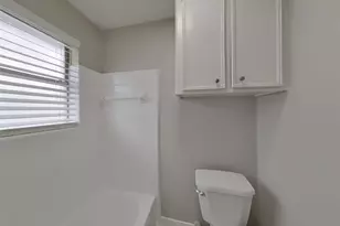 16311 Green Shade Dr, Houston, TX 77090 - Photo 9