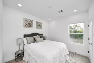 2434 & 2432 Harrington St, Houston, TX 77026 - Photo 35