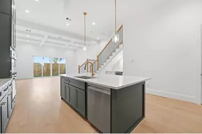 1320 Alexander Street #B, Houston, TX 77008 - Photo 9