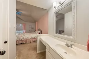 7819 Heron Lakes Dr, Houston, TX 77064 - Photo 31