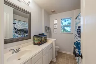 7819 Heron Lakes Dr, Houston, TX 77064 - Photo 33