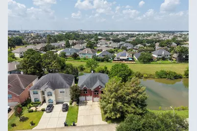 7819 Heron Lakes Drive, Houston, TX 77064 - Photo 43