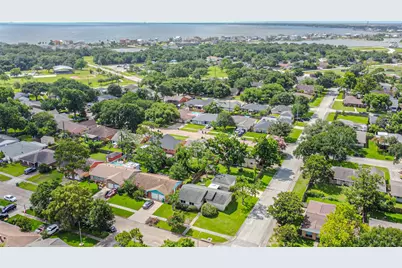 1749 Dolphin Drive, Seabrook, TX 77586 - Photo 23