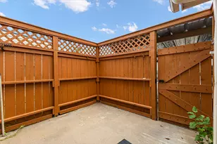1911 Sherwood Forest St, Houston, TX 77043 - Photo 15