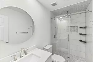 1911 Sherwood Forest St, Houston, TX 77043 - Photo 11
