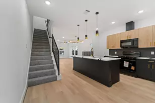 1010 Calvin Ave, Houston, TX 77088 - Photo 11