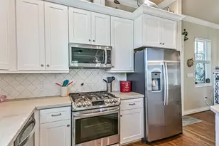 6 Compass Cir, Galveston, TX 77554 - Photo 23