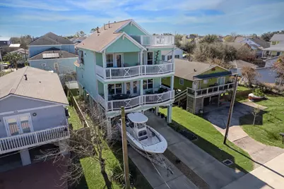 827 Hawthorne Road, Clear Lake Shores, TX 77565 - Photo 3