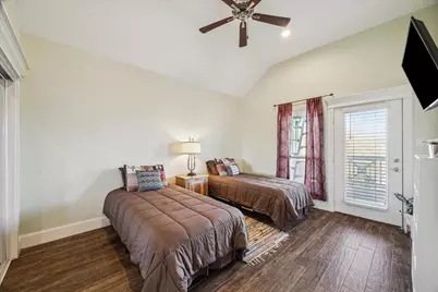 827 Hawthorne Road, Clear Lake Shores, TX 77565 - Photo 29