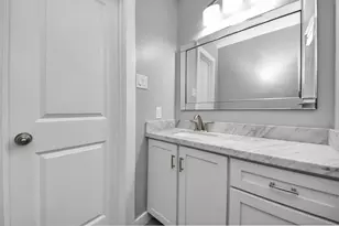 10303 Greenwillow St, Houston, TX 77035 - Photo 31