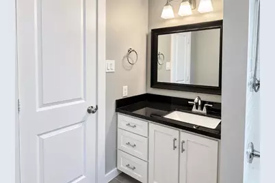10303 Greenwillow Street, Houston, TX 77035 - Photo 23