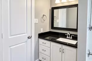 10303 Greenwillow St, Houston, TX 77035 - Photo 23
