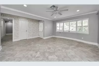 10303 Greenwillow Street, Houston, TX 77035 - Photo 9