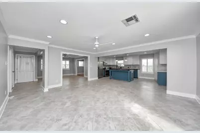10303 Greenwillow Street, Houston, TX 77035 - Photo 11