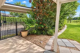 10303 Greenwillow St, Houston, TX 77035 - Photo 35