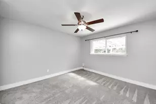 10303 Greenwillow St, Houston, TX 77035 - Photo 21
