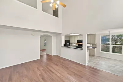 10 Orchid Grove Place, Conroe, TX 77385 - Photo 9