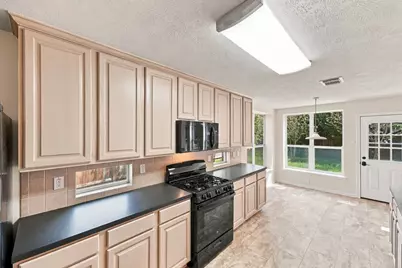 10 Orchid Grove Place, Conroe, TX 77385 - Photo 15