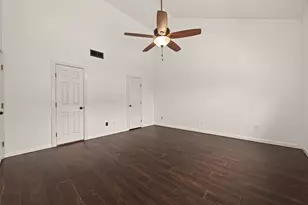 180 April Point Dr S, Conroe, TX 77356 - Photo 15