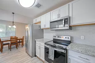 22622 John Rolfe Ln, Katy, TX 77449 - Photo 9