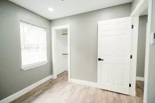 1308 N Rock Island St, Angleton, TX 77515 - Photo 27