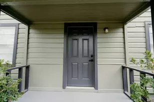 1308 N Rock Island St, Angleton, TX 77515 - Photo 3