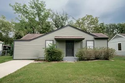 1308 N Rock Island Street, Angleton, TX 77515 - Photo 1