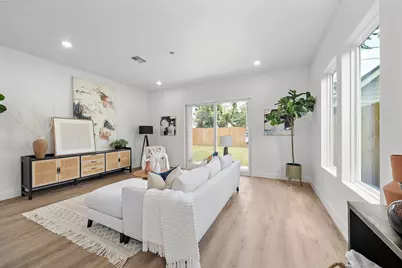 406 E 33rd Street, Houston, TX 77018 - Photo 3