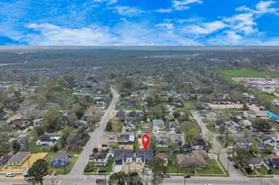 319 E Gulf St, Baytown, TX 77520 - Photo 41