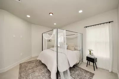 319 E Gulf Street, Baytown, TX 77520 - Photo 25