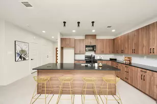 319 E Gulf St, Baytown, TX 77520 - Photo 9