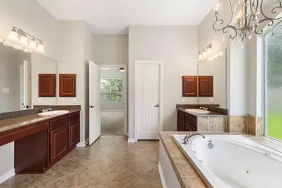 6 Hithervale Court, The Woodlands, TX 77382 - Photo 23