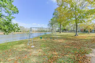 202 Victoria Way, Friendswood, TX 77546 - Photo 33