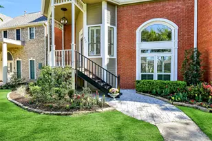 202 Victoria Way, Friendswood, TX 77546 - Photo 3