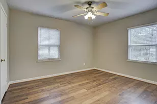 6713 Barney Rd, Houston, TX 77092 - Photo 9