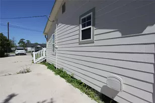 13342 Elderberry Ln, Houston, TX 77049 - Photo 15