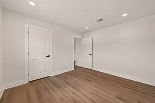 11812 Chanteloup Dr, Houston, TX 77047 - Photo 37