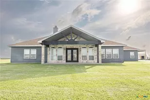 45 Blue Heron Dr N, Port Lavaca, TX 77979 - Photo 1