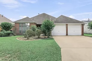 2107 Ave K, Nederland, TX 77627 - Photo 1