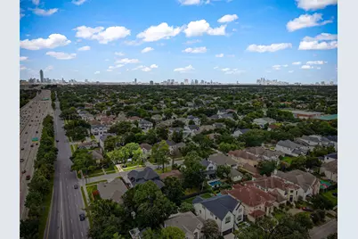 4626 Holly Street, Bellaire, TX 77401 - Photo 33