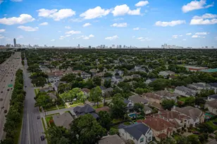 4626 Holly St, Bellaire, TX 77401 - Photo 33