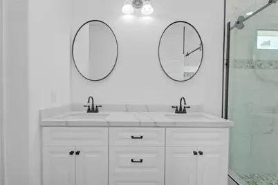 1107 W 2nd Street, Freeport, TX 77541 - Photo 17