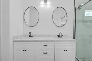 1107 W 2nd St, Freeport, TX 77541 - Photo 17